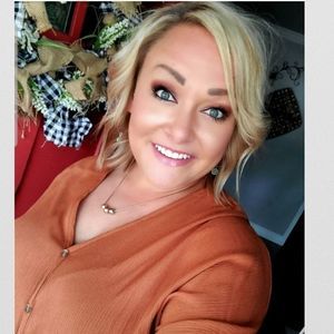 Meet your Posher, Kara